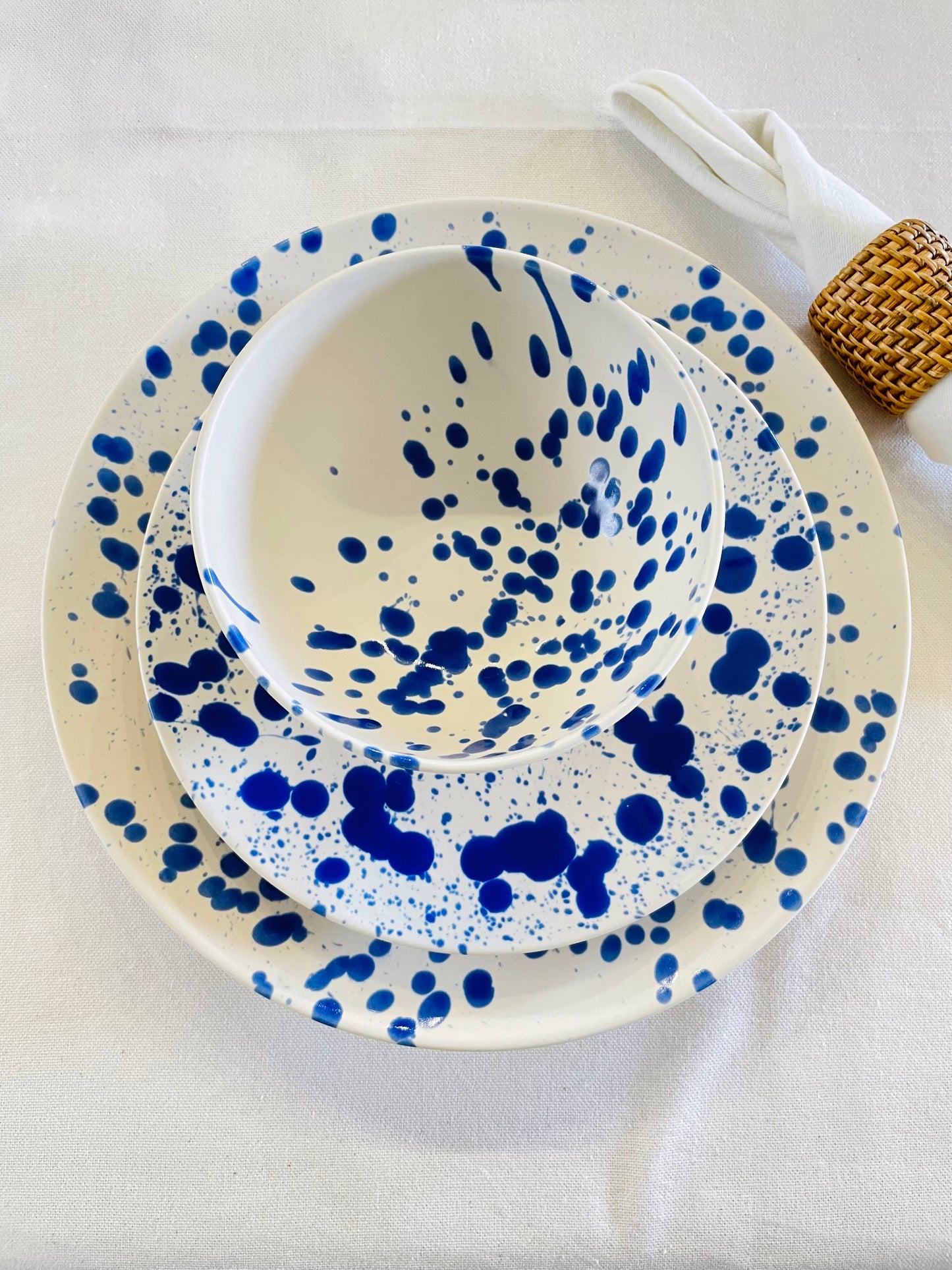 Conjunto de 12 peças da coleção splash marinho (4rasos+4sobremesa+4taças)