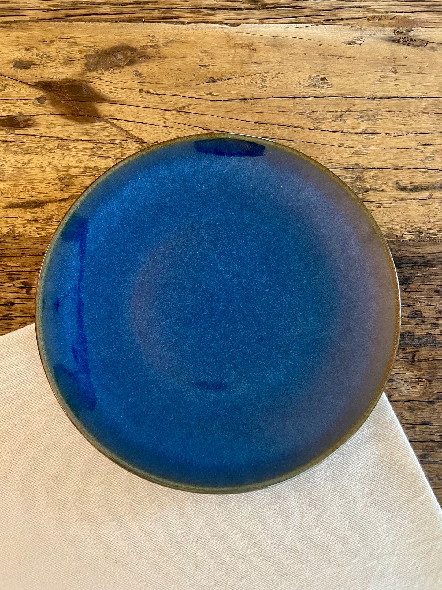 Set of 16 pieces Iris collection (4dinner plates + 4dessert plates + 4bowls + 4mini bowls)