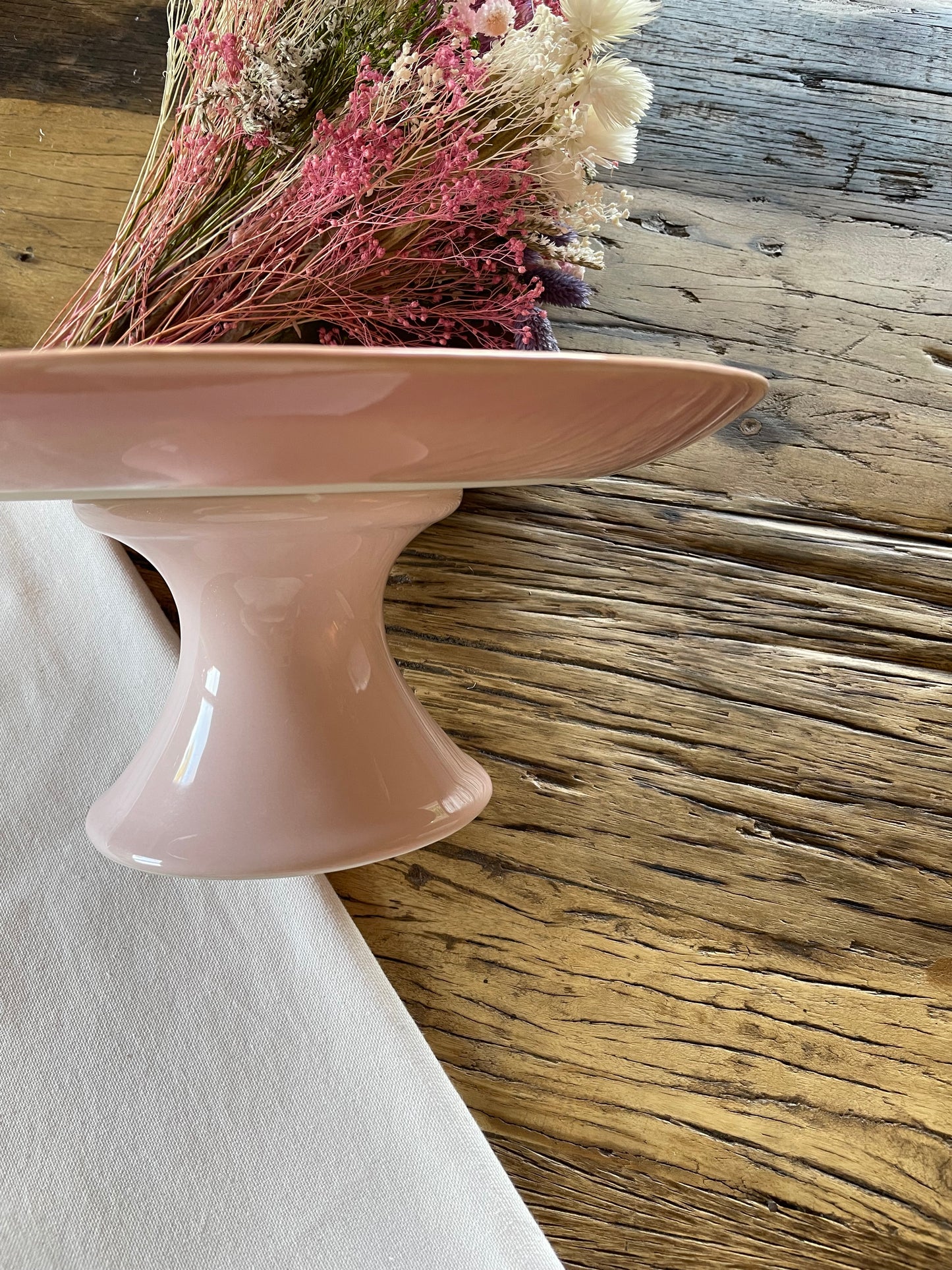 Cake stand (pink)