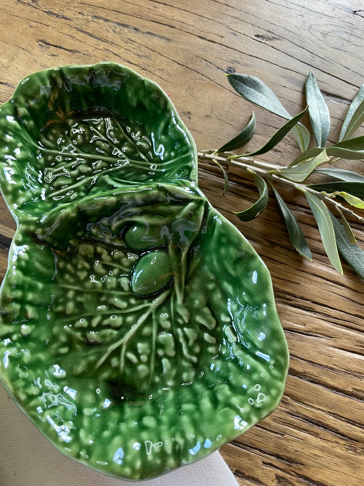 Olive dish (dark green)