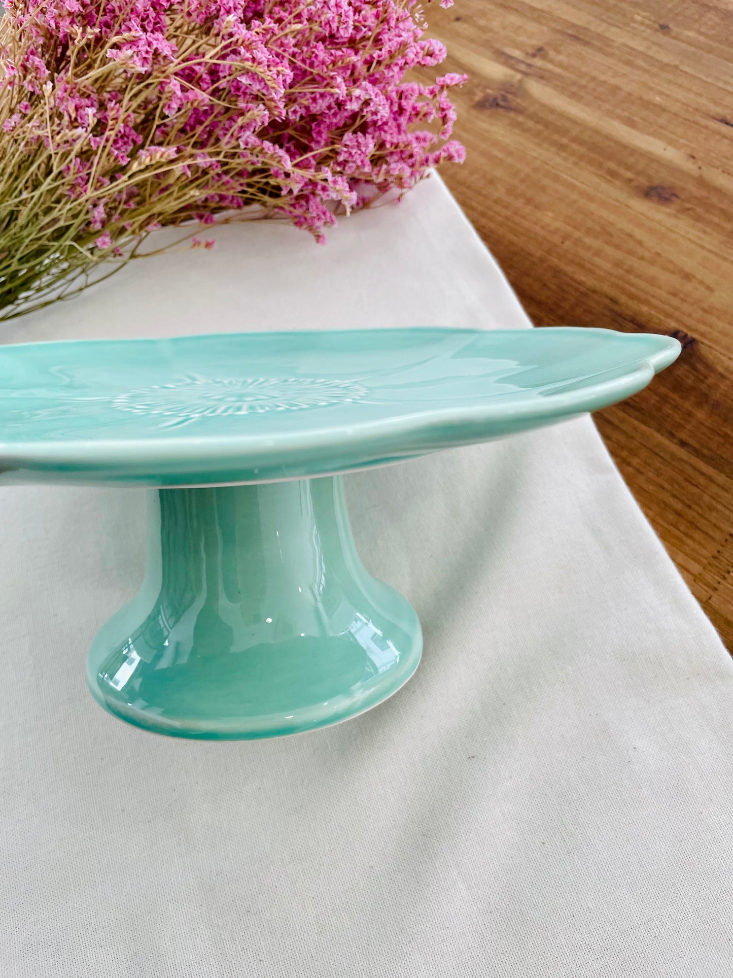 Poppy cake stand (water green)