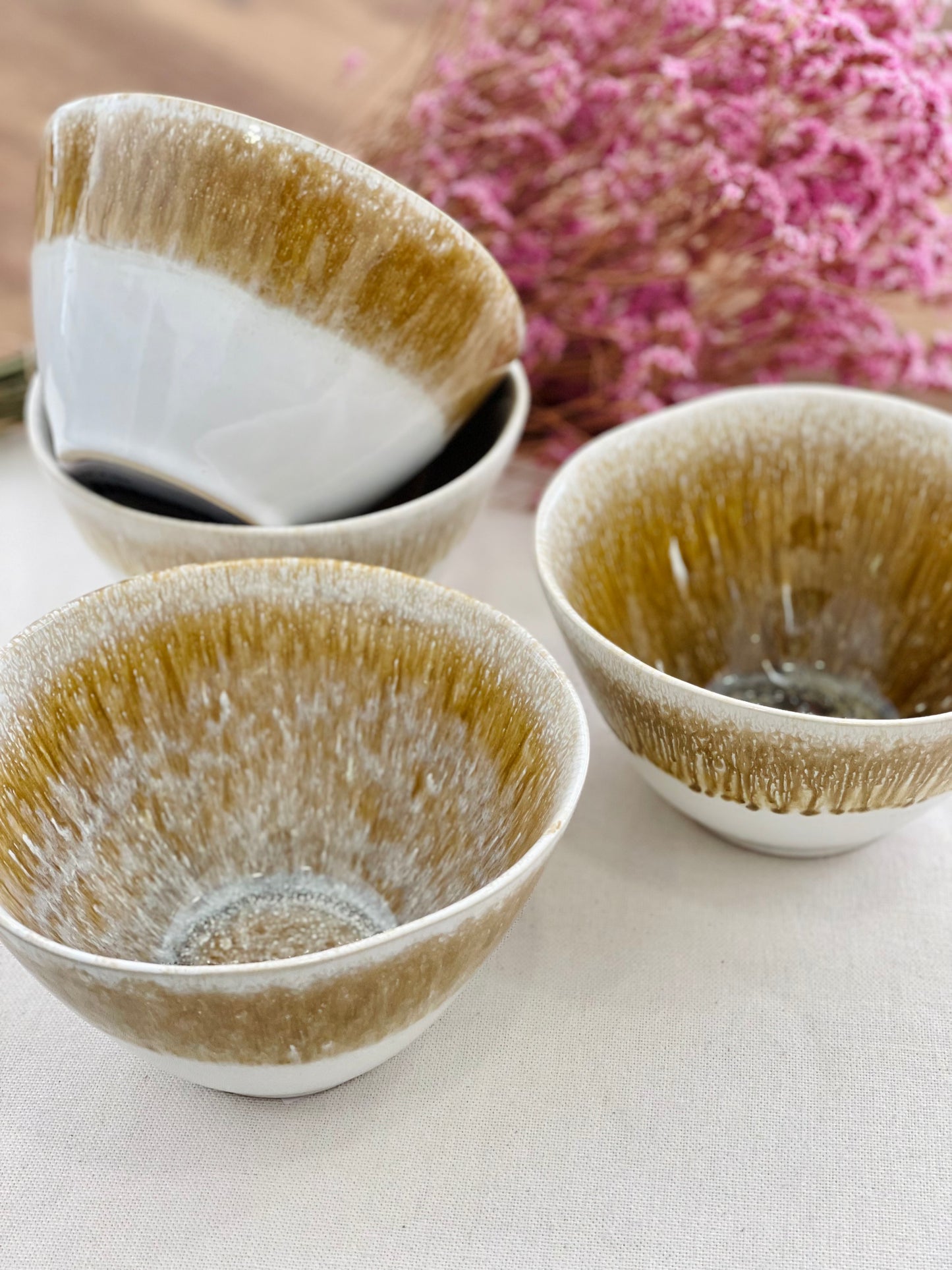 Tigela em grés com vidrado reativo em degradé castanho