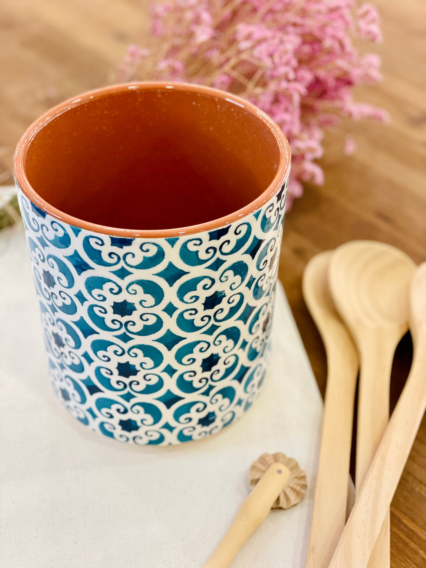 Pot for kitchen utensils