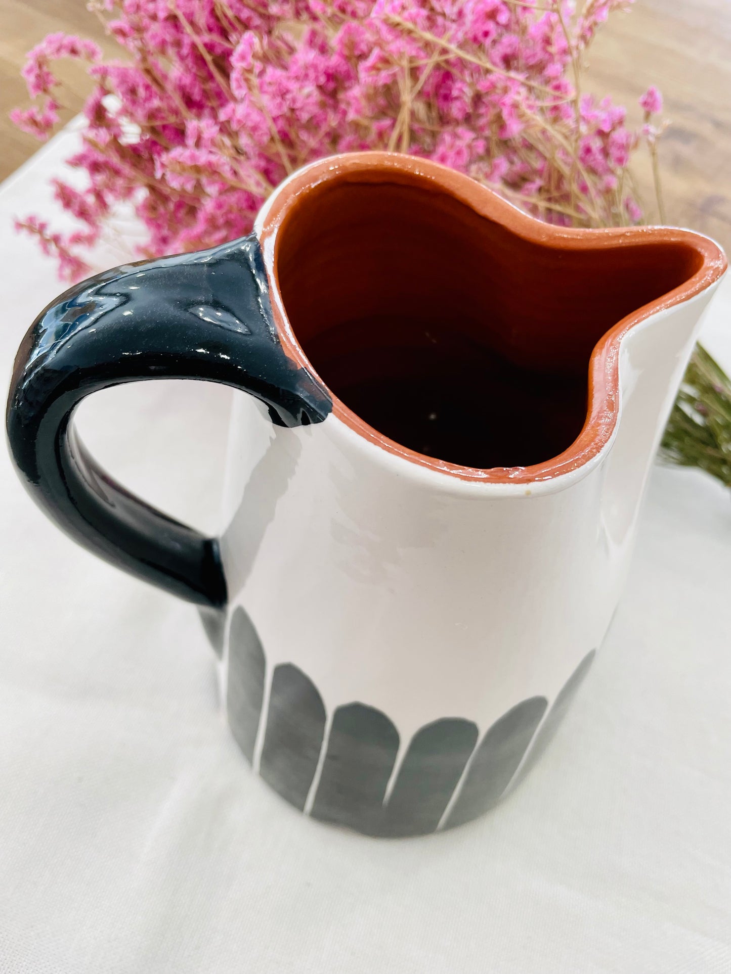 Jarro pintado à mão 1L (meia risca larga preto)