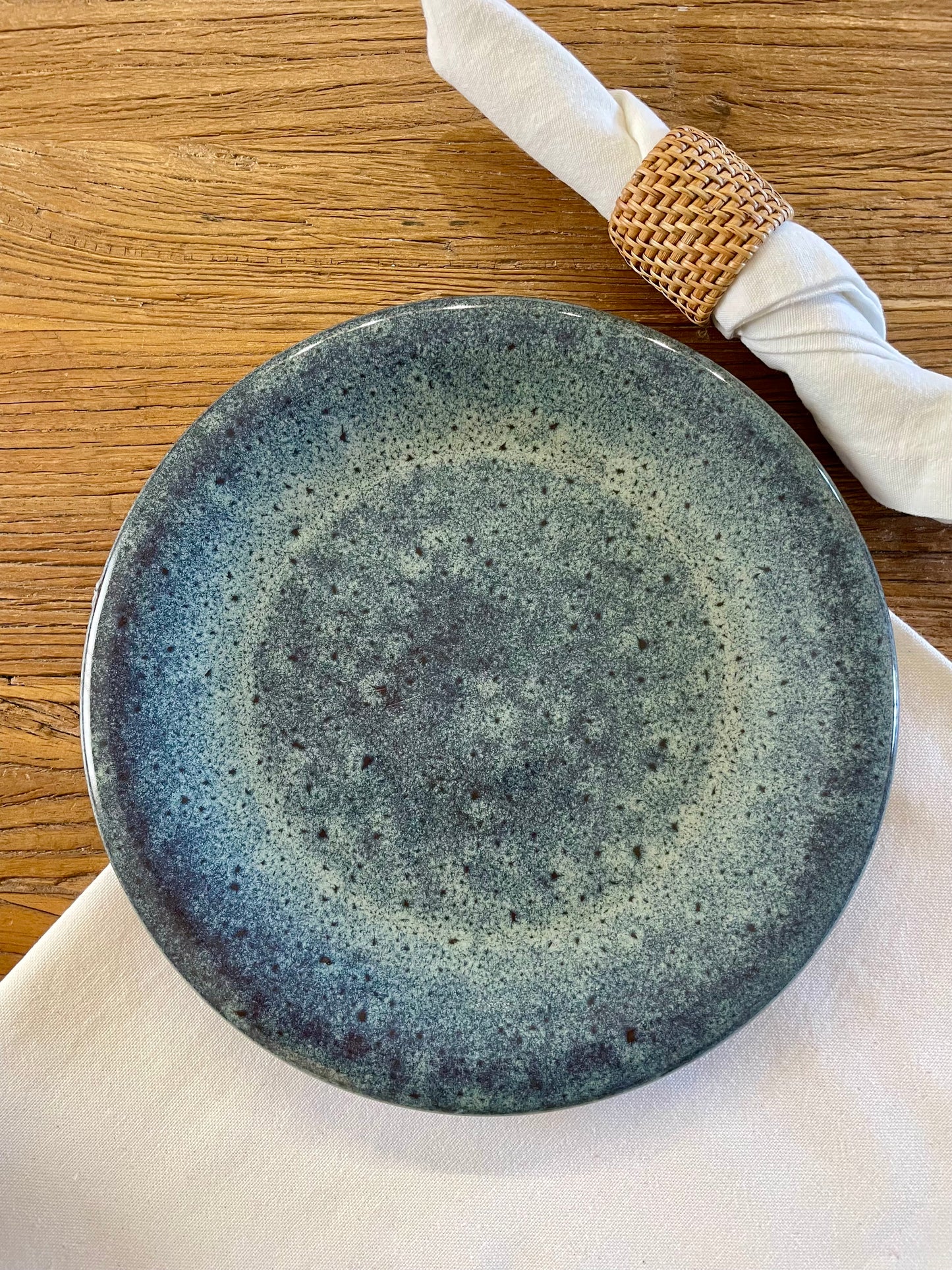 Dinner plate from Coral collection