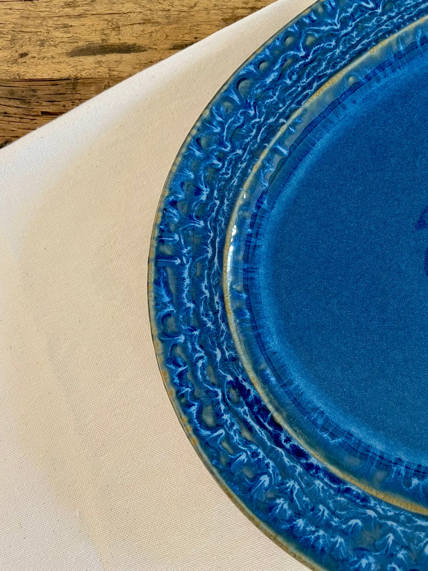 Serving plate from Iris collection
